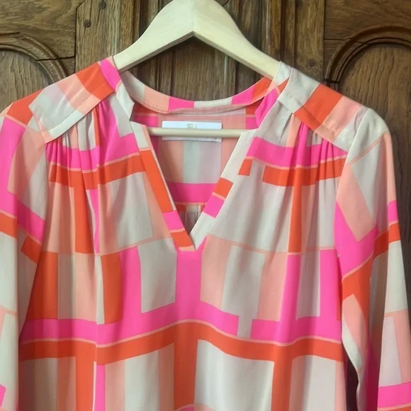 100 % silk blouse bright coral color excellent high low hem 3/4 length sleeve - Picture 3 of 10
